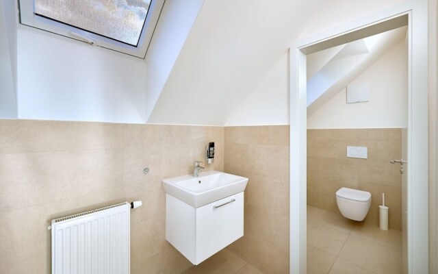DownTown Suites Rubesova
