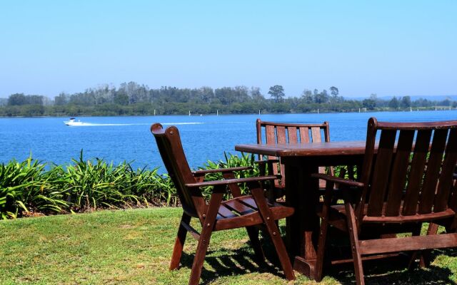 Harrington River Lodge