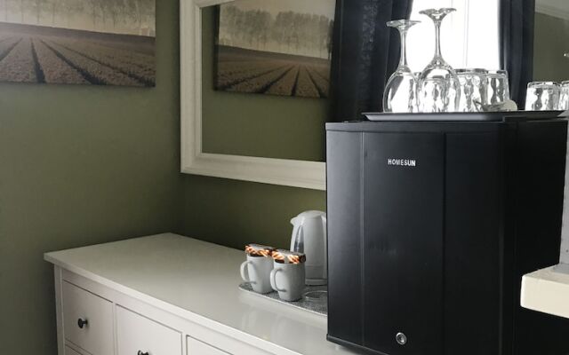 No11b Boutique Rooms