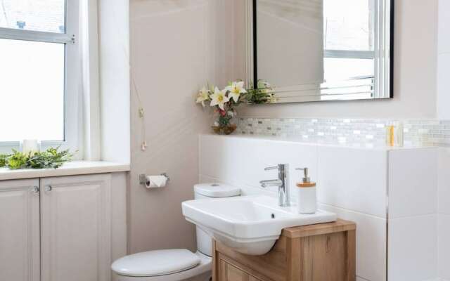 Luxury Apartment Near the Beach in Nairn, Scotland
