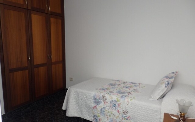 Apartment With 3 Bedrooms in Arinaga, With Terrace and Wifi - 400 m Fr