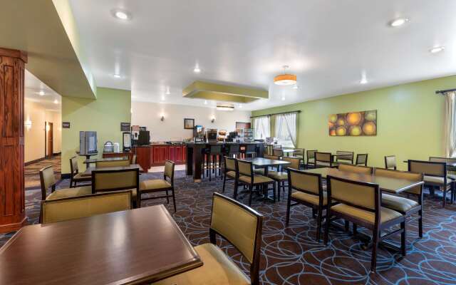 Best Western Plus Covered Bridge Inn