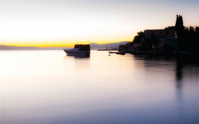 Nice Apartment in Kastel Sucurac With Wifi and 2 Bedrooms