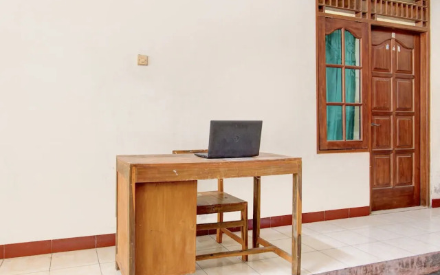 OYO Life 93662 Kost Pak Budi