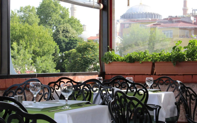 Ararat Hotel