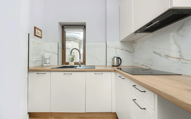Wroclaw Center Apartment by Renters