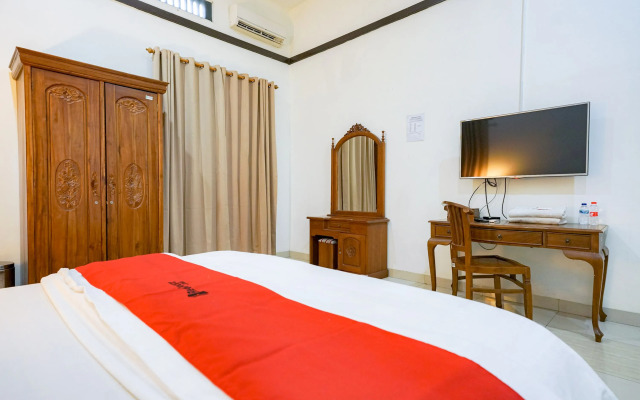 RedDoorz @ Avros Guest House Medan