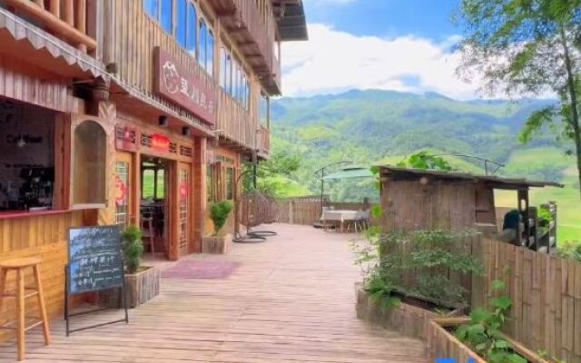 Longsheng Longji Wangchuan Homestay (Longji Jinkeng Hongyao Terrace Observation Deck)
