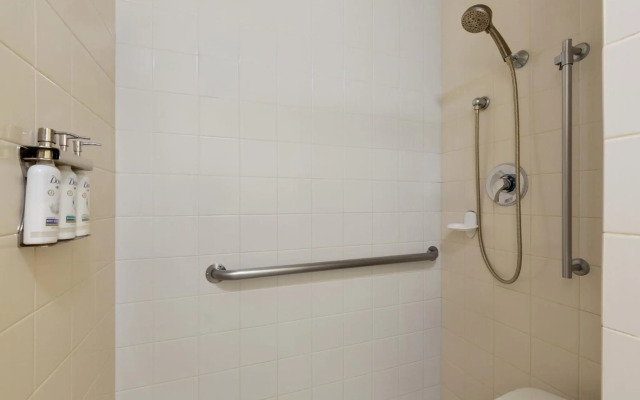 Holiday Inn Express West Sacramento by IHG