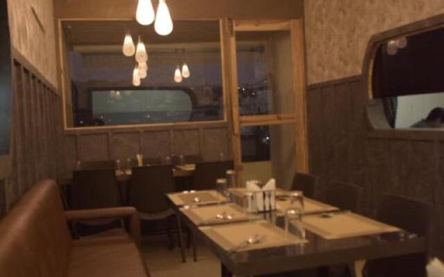 OYO 10796 Hotel Travellers INN