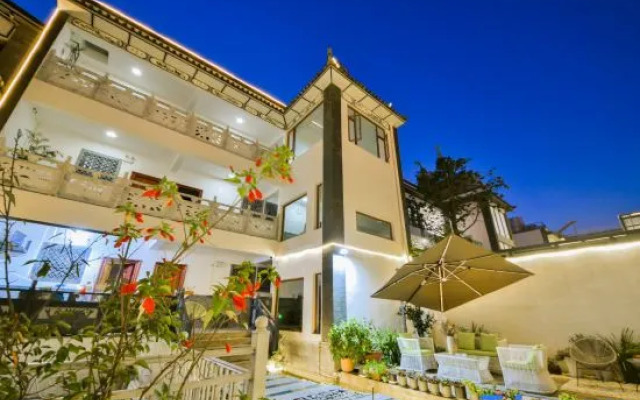 Dali Foreign Township Autumn Residence