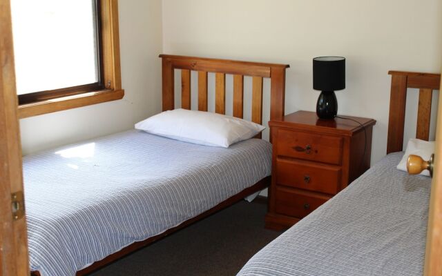 12 Apostles Cottages