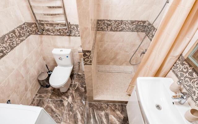 Romari площа Міцкевича