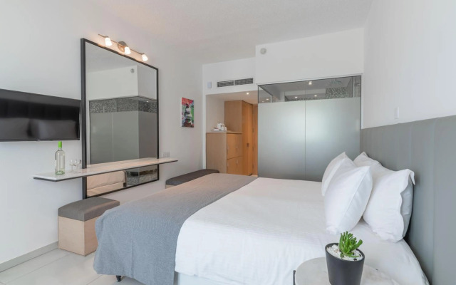 Napa Mermaid Hotel & Suites