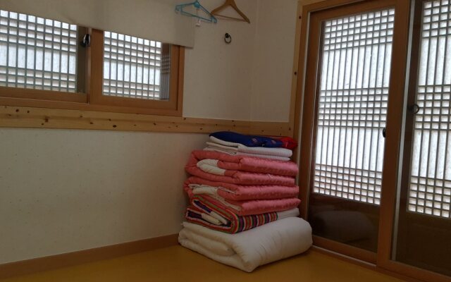 Beautiful House Hanok Stay
