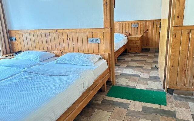 Oyo 6962 Hotel Wood Castle