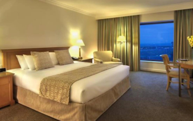 Stamford Plaza Sydney Airport Hotel & Conference Centre – Guest Rooms – Sydney