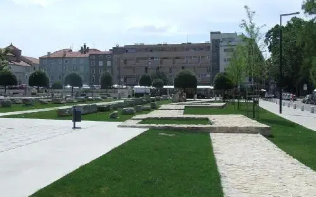 Apartment Town Center