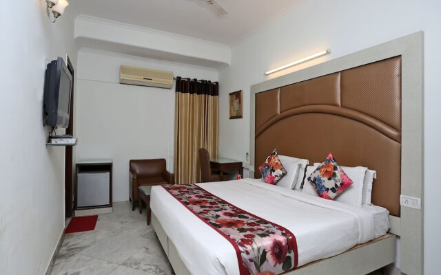 OYO 1879 Hotel Imperial Inn