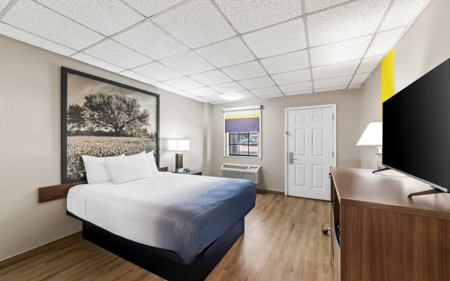 Super 8 by Wyndham Fredericksburg