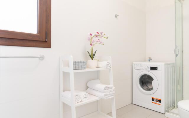Welcomely - Xenia Boutique House With Garden