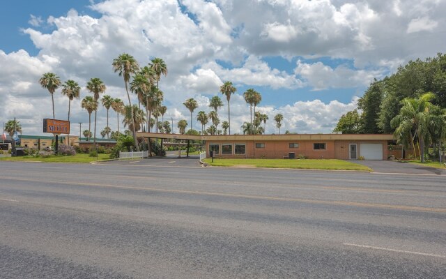 Vali-Ho Motel