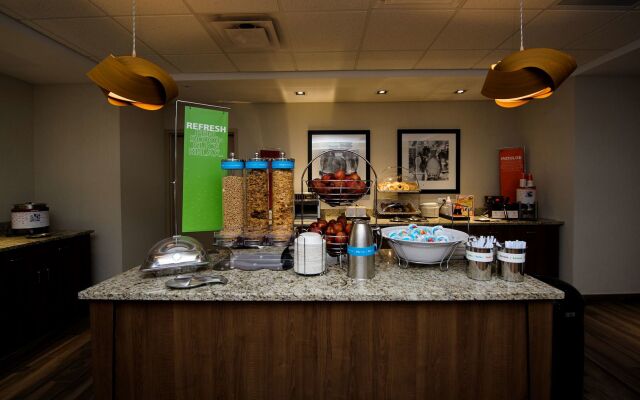 Hampton Inn & Suites by Hilton Truro