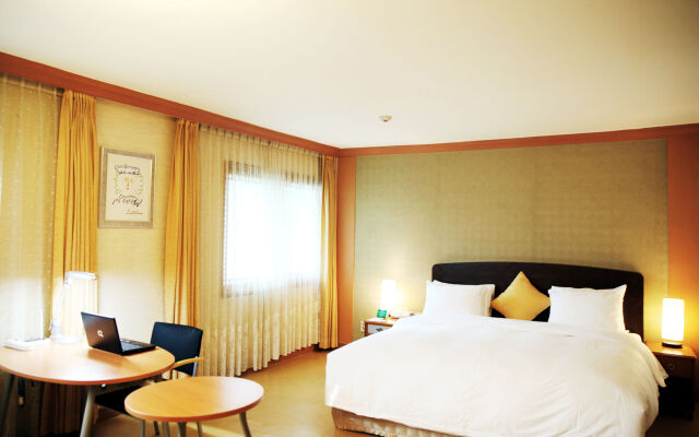 Admiral Hotel