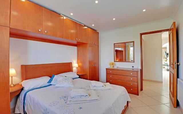 Vilamoura Terrace With Pool by Homing