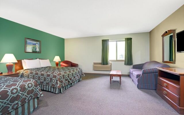 Super 8 by Wyndham Hudson