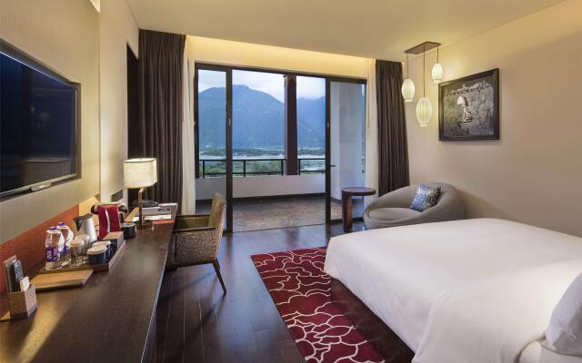 Hilton Linzhi Resort