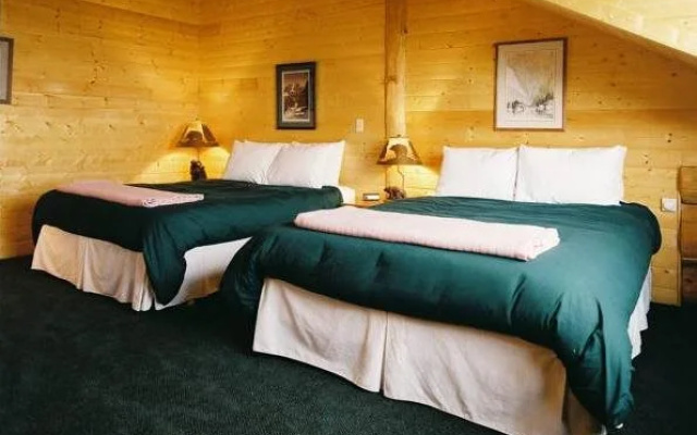 Glacier Bay's Bear Track Inn