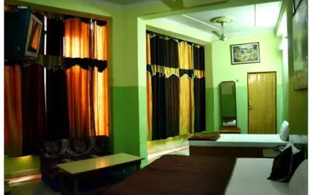 Shree Shyam Guest House by OYO Rooms