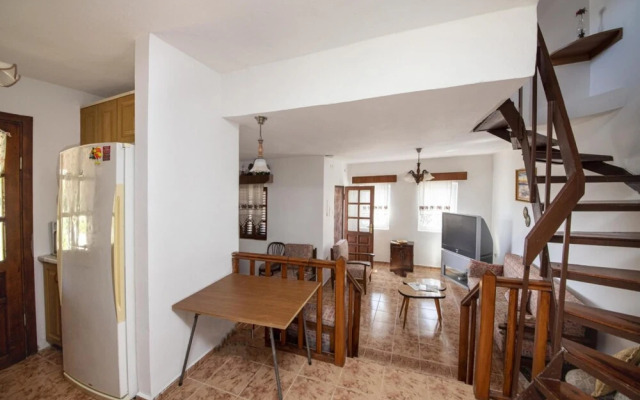 Comfy Villa With Shared Pool and Terrace in Bodrum