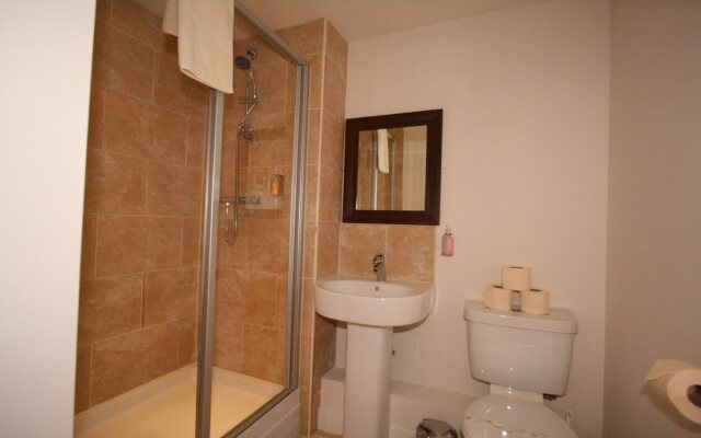 Central Serviced Apartments - 84 Gloucester Rd