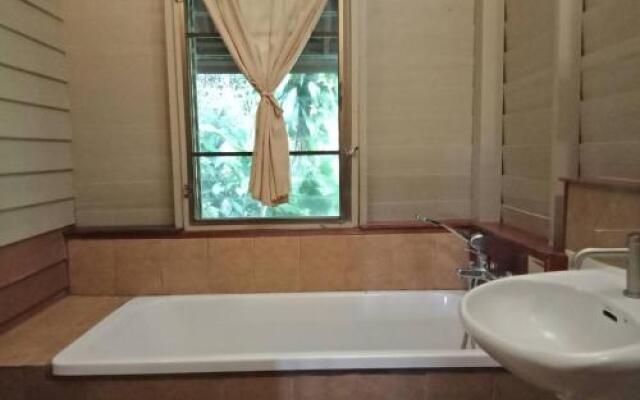 Khaokhoherbary Organic Farm & Resort