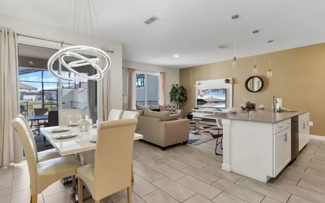 Amazing 4bdr w Pool Near Disney - 4914