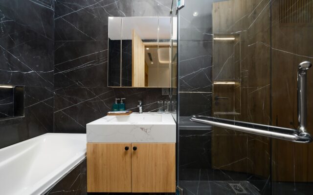 The Galaxy Home Apartment Doi Can