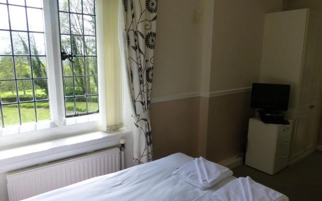 Maes Manor Hotel