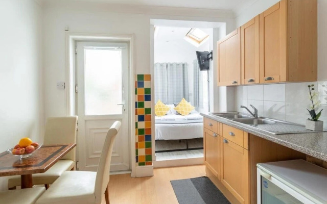 INNit Rooms - Upper Rock