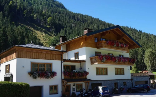 Apartment in Flachau Near Ski Slopes
