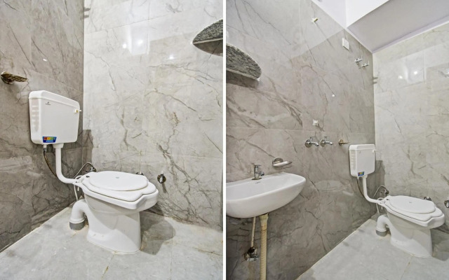 OYO Flagship 70066 Hotel Green Apple