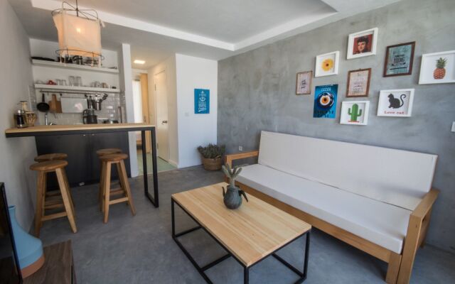 Daphnis Hotel