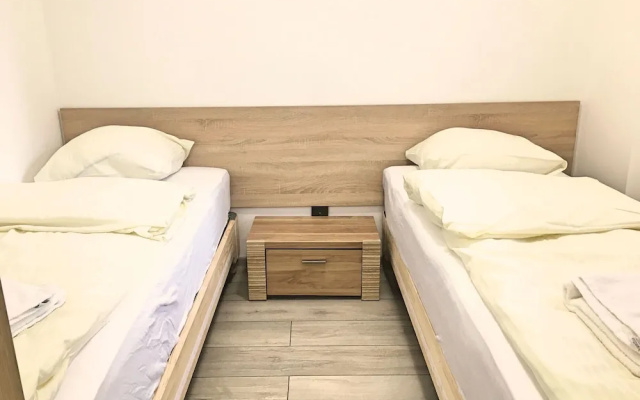 Bob Apartments