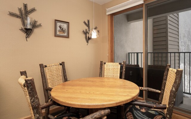 Iron Horse C5083 Studio Bedroom Condo by RedAwning