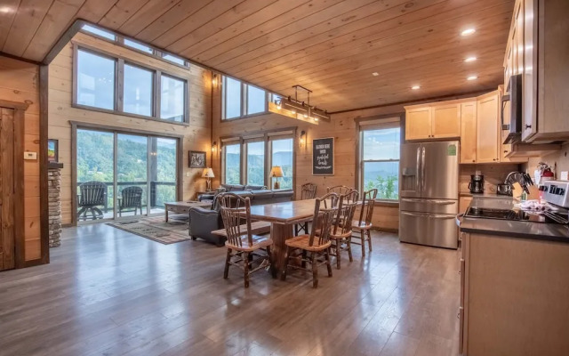 Stunning 4bedroom With Sky Views