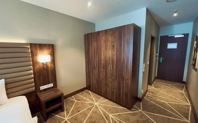 Puzzle Hotels