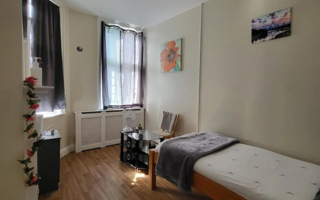 Silver Road Deluxe Retreat in Norwich