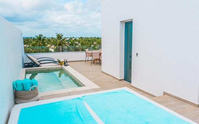 3 Bedroom With Private Rooftop and Ocean View -1