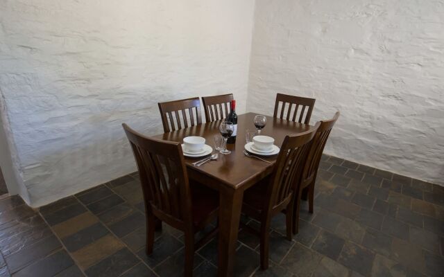 Paxton Square Cottages